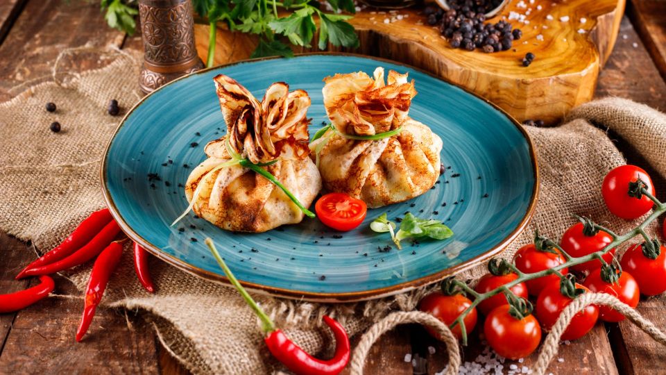 Вкусные сюрпризы на Масленицу: готовим оригинальные мешочки с курицей и грибами Вкусные сюрпризы на Масленицу: готовим оригинальные мешочки с курицей и грибами