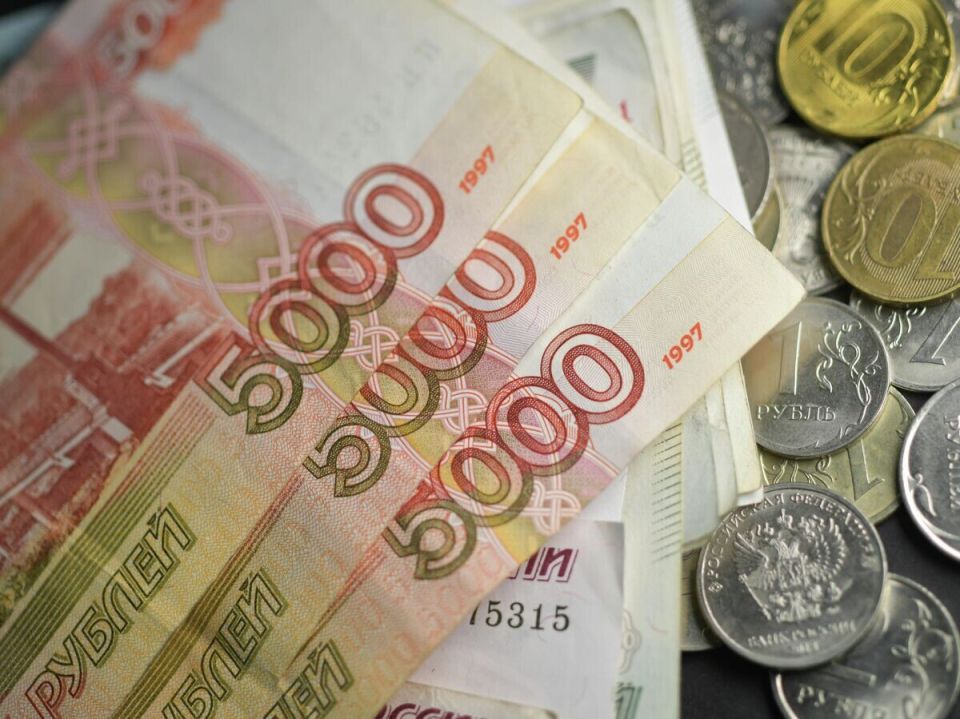Сбережения физических лиц в России: рынок растет на фоне стабильных депозитов