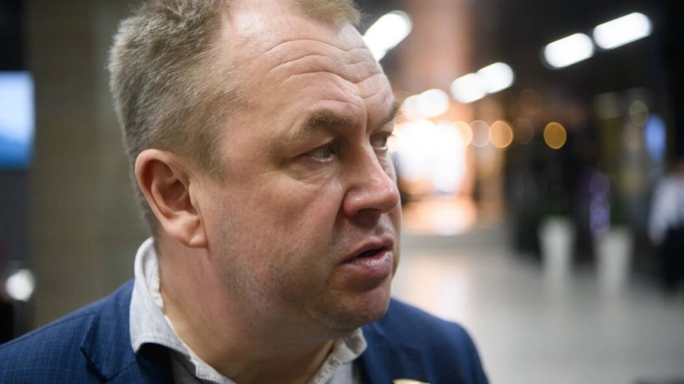 В России вновь обсуждают налог на тунеядцев: депутаты разделились во мнениях