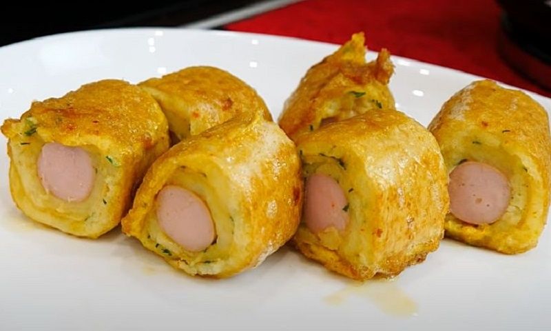 Необычные картофельные рулетики с сосиской: идеальное решение для быстрого перекуса