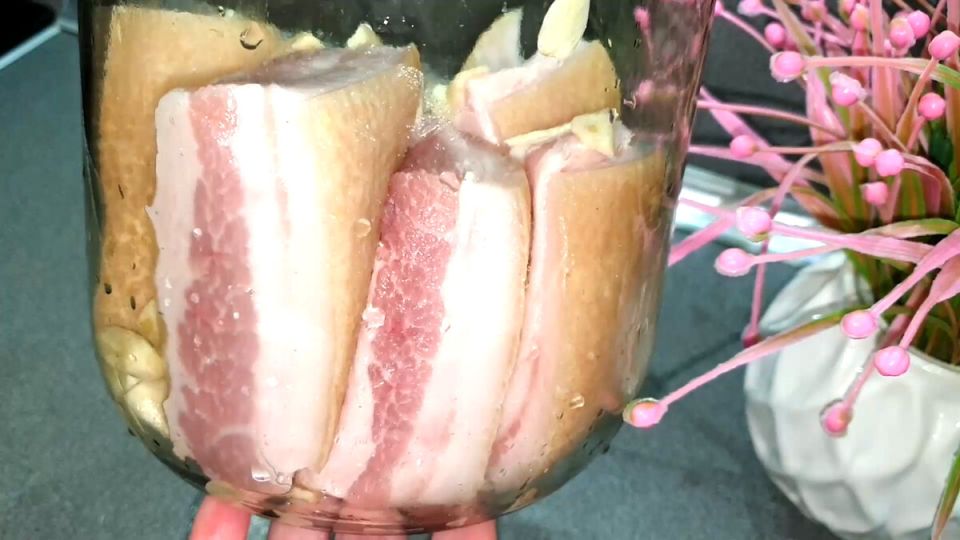 Идеальный рецепт сала "пятиминутка": как заколотить вкусное сало в банке