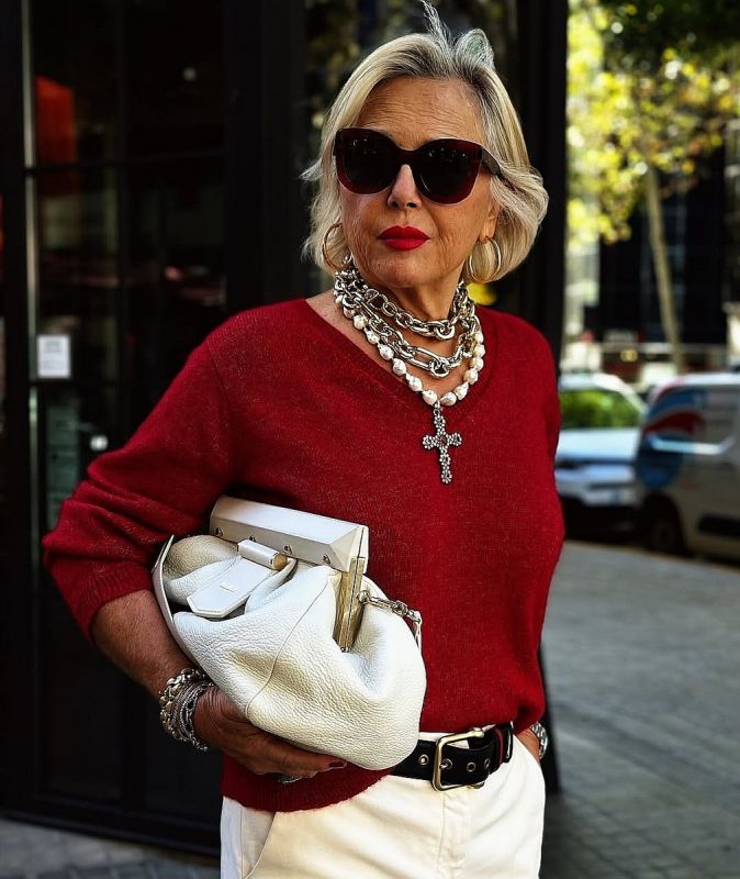 Как выбрать идеальный свитер, который одновременно согревает и стройнит