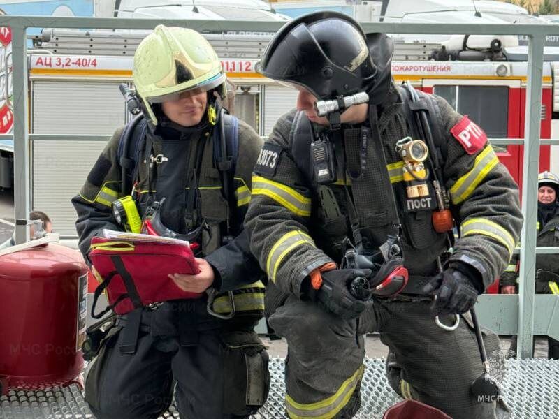 На фабрике мороженого в Долгопрудном прошли масштабные пожарные учения