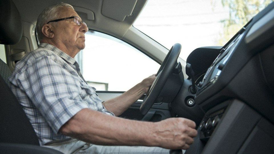 Автомобиль для пенсионеров: безопасность или дискриминация?
