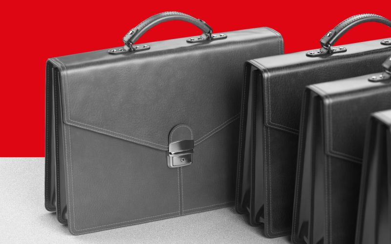 Новые законы октября 2025: что стоит знать о кредите, пенсиях и автопарке такси