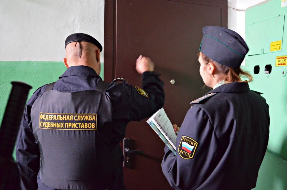 Судебные приставы продали квартиру за долги, которые не превышали 100 000 рублей
