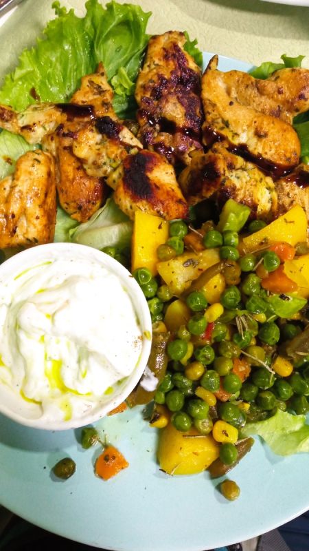 Албанские обеды: время и порции, которые удивляют