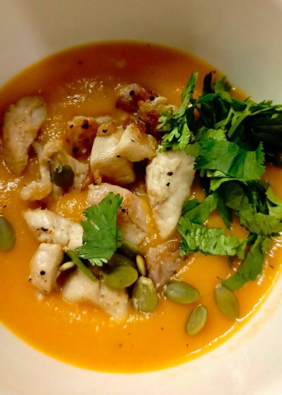 Тыквенный крем-суп с чесноком: просто, вкусно и полезно!