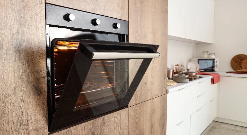 Регулярная чистка духовки: забота о здоровье и уюте