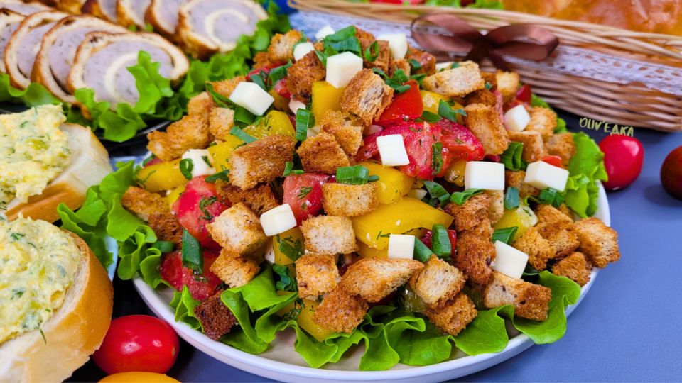 Секреты создания овощного салата: как добавить изюминку с помидорами