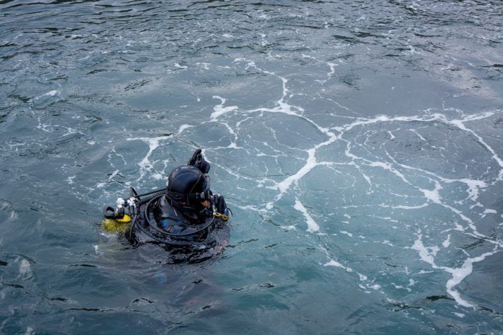 Дайвинг под угрозой: как ошибка инструктора чуть не стоила жизни пенсионерке в Татарском проливе