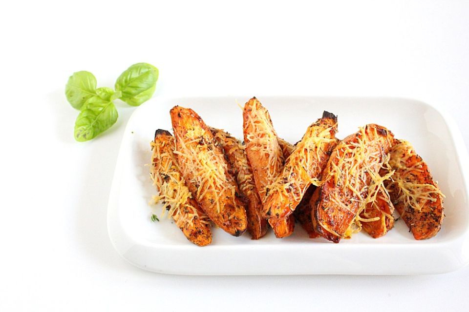 Сладкий картофель: запечённые дольки с пряным вкусом