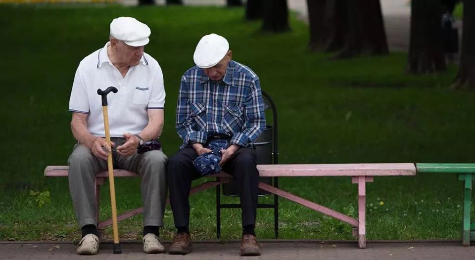 Как старшие родственники могут неожиданно стать причиной потери квартиры: опасности и защита в 2025 году