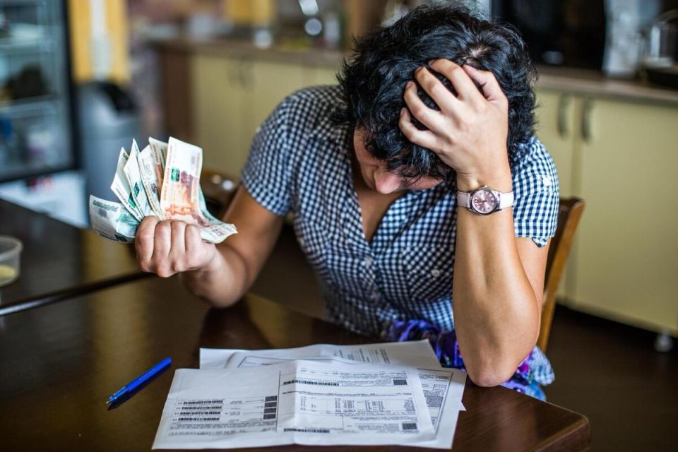 Системные долговые проблемы: объем задолженности российских банков достигает 2,34 трлн рублей