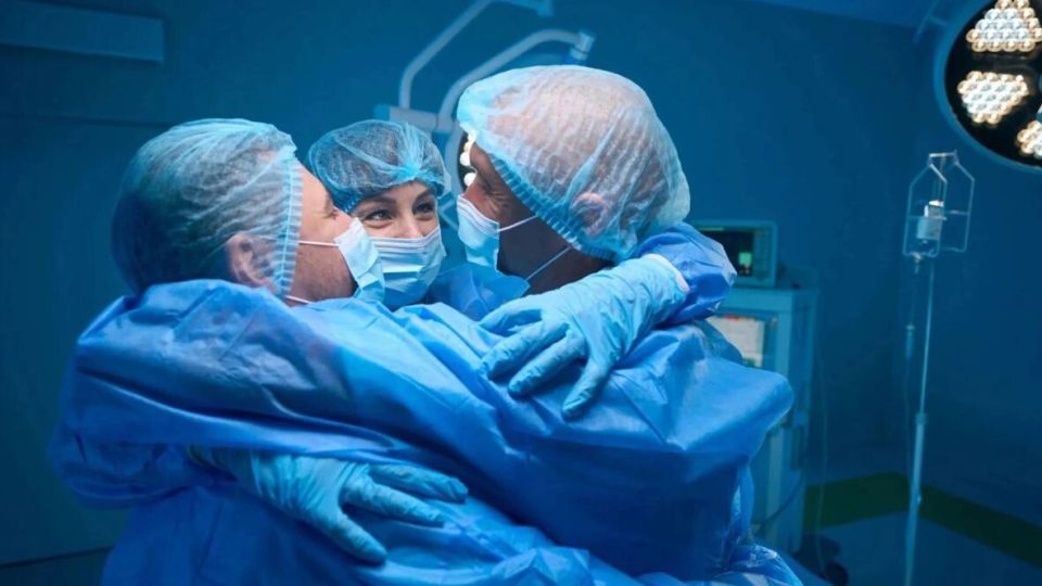 Надбавки к пенсиям для медиков и учителей: новая инициатива Общественной палаты