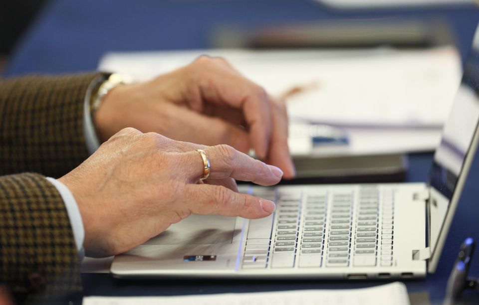 Обязательная идентификация пользователей: шаг к защите несовершеннолетних или излишняя мера?