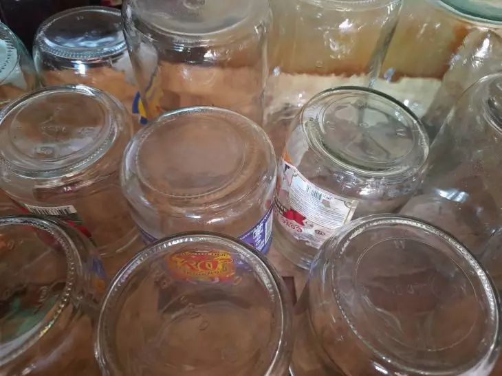 Почему дома нельзя хранить пустые банки: символ пустоты и отсутствия денег