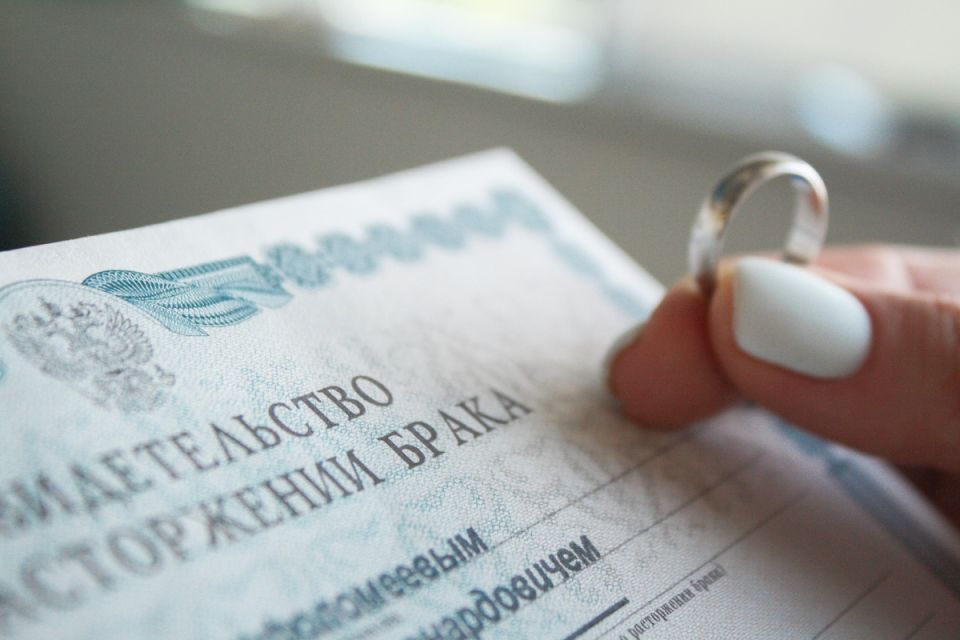 Непредвиденный поворот: суды присудили квартиру бывшей жене за 9 дней до свадьбы