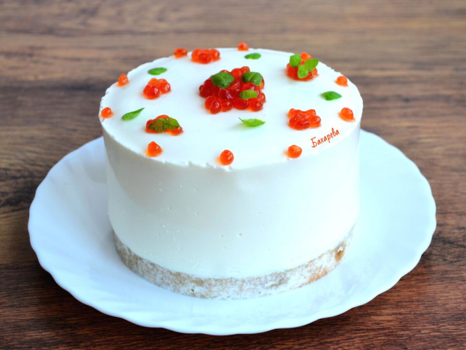 Вкусный закусочный торт с красной рыбой: идеальное решение для праздника