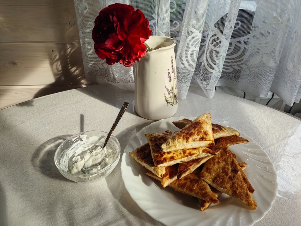 Легкие чебуреки на даче: быстро, просто и вкусно