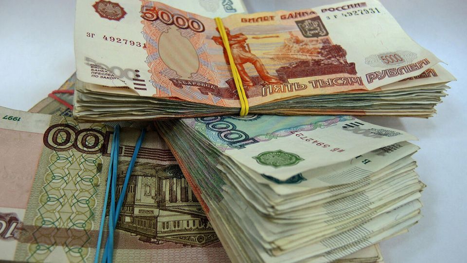 Почему россиянам стоит пересмотреть свои сбережения: тревожные тенденции на рынке труда