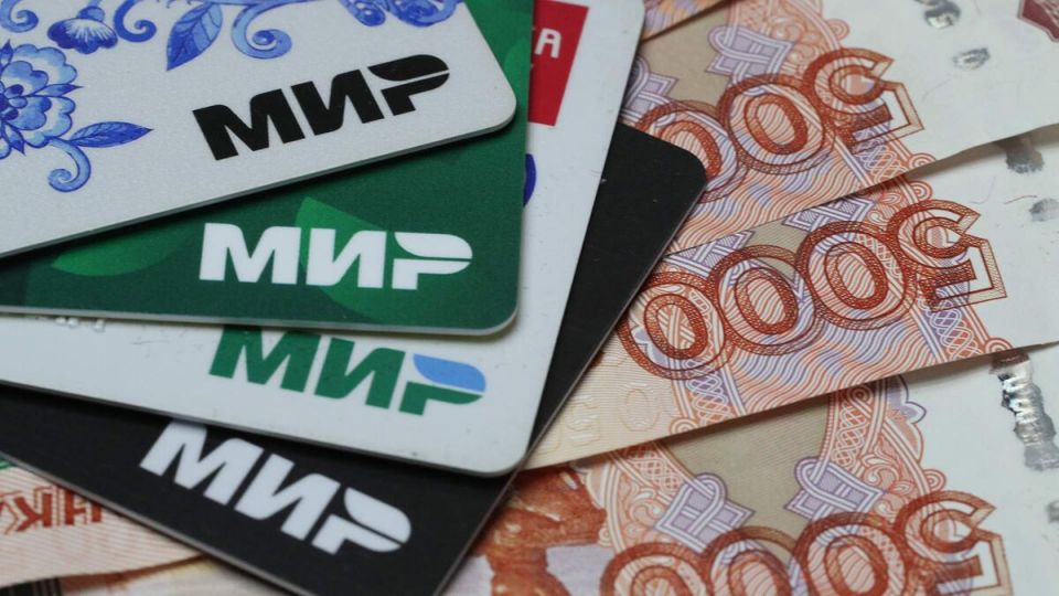 Как отсутствие бытовых платежей может привести к блокировке банковской карты