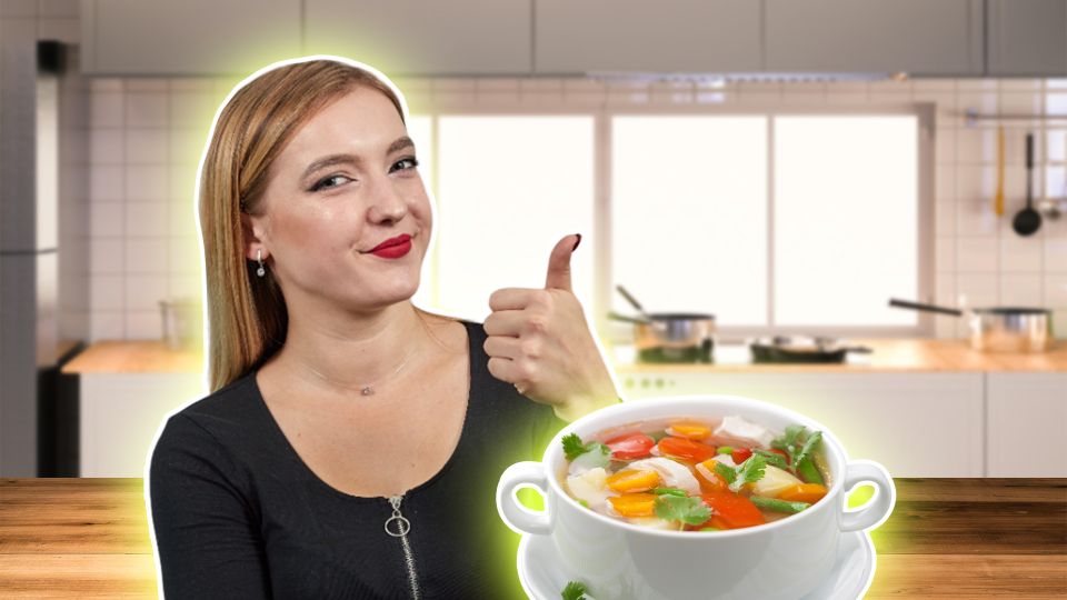 Куриный бульон поразит совершенной прозрачностью: повара пользуются только этой уловкой