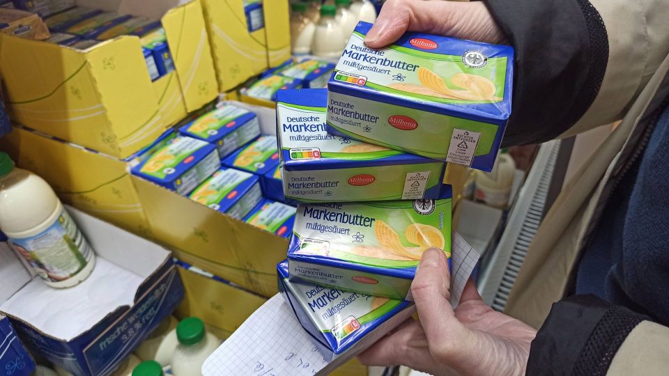 Только такое сливочное масло считается эталонным: вот что должно быть указано на упаковке