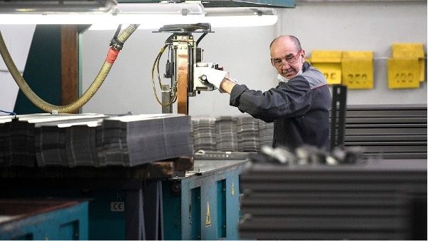 Трудоустройство пенсионеров: как найти баланс между работой и социальными выплатами