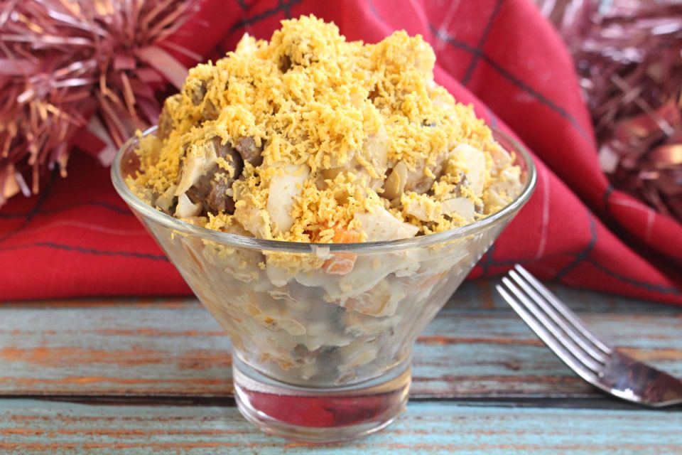 Нежный картофельный салат с жареной печенью: идеальное сочетание вкусов