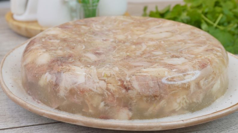 Неповторимый холодец: восхитительный реликт кулинарной традиции