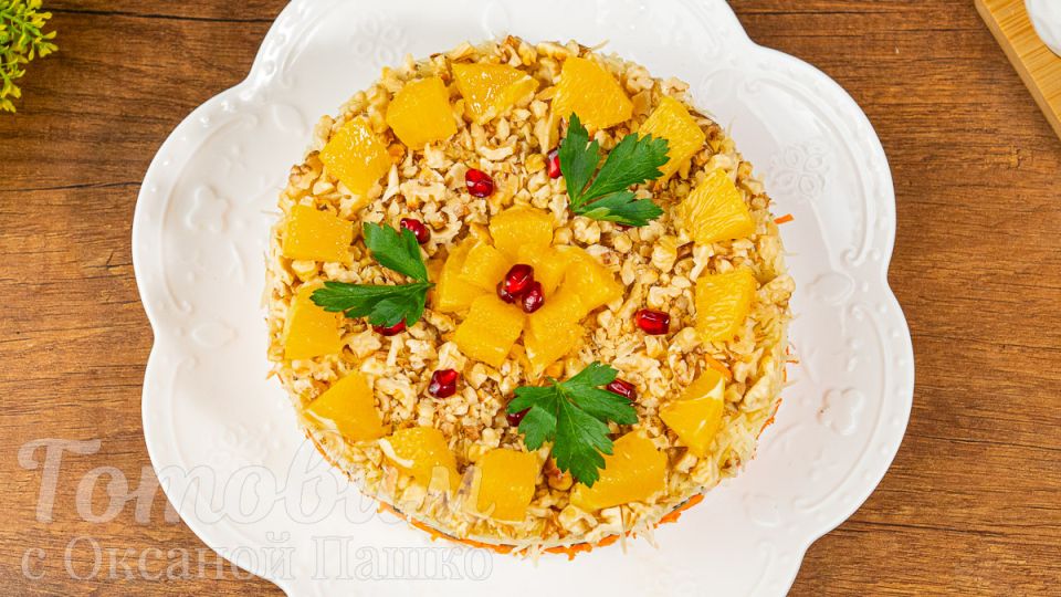 Три восхитительных слоеных салата для праздника