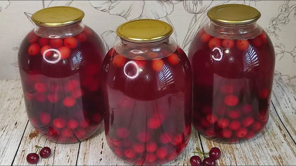 С чем не шутят: опасные продукты для консервации