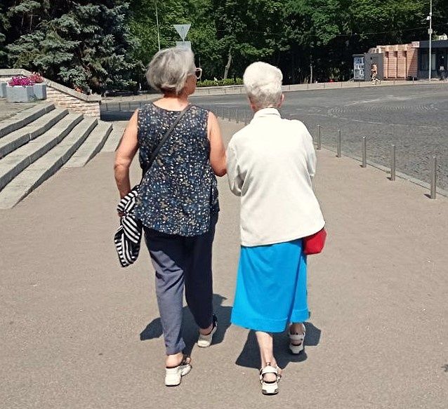 Как наладить отношения с дочерью: советы для матерей