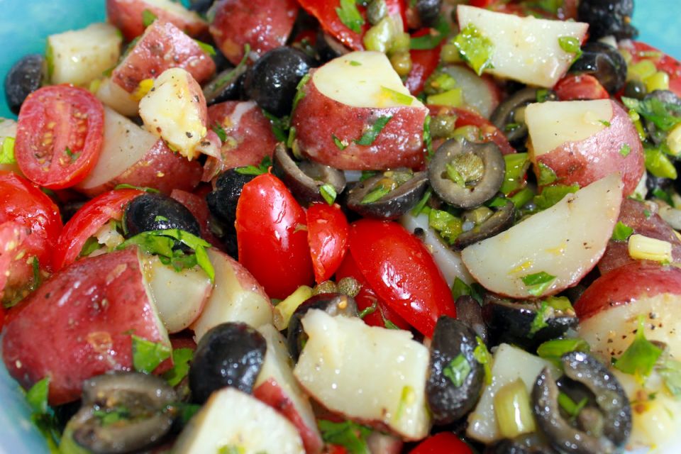 Летний овощной салат: свежесть и вкус в каждом укусе