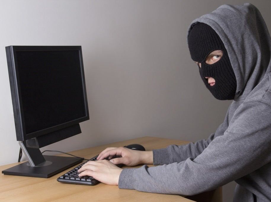 Как не стать жертвой онлайн-мошенников: хитрости и признаки взлома