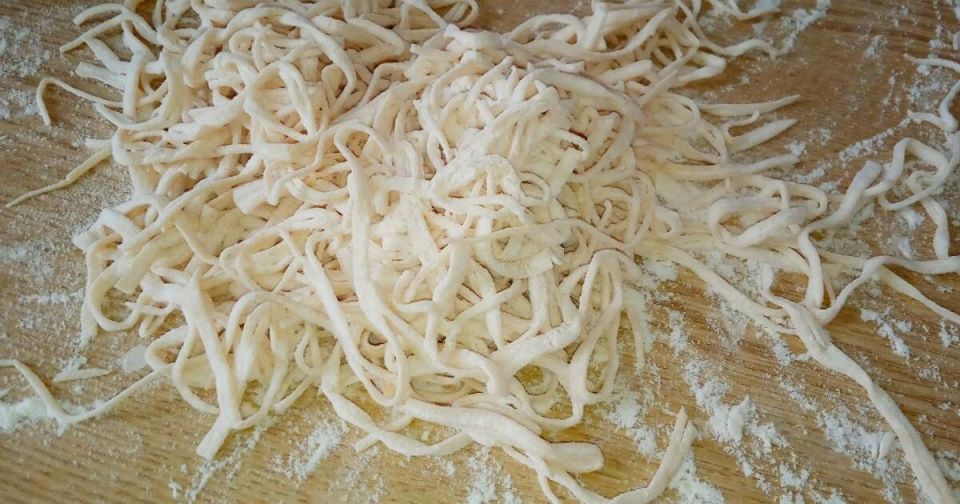 Как приготовить домашнюю лапшу: секреты от профессионалов для настоящих гурманов