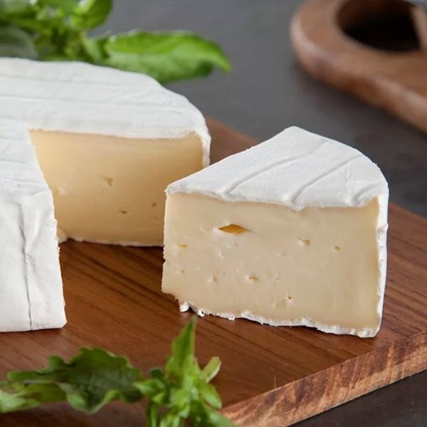 Качество под контролем: производители сыра бри отреагировали на проверки Роскачества