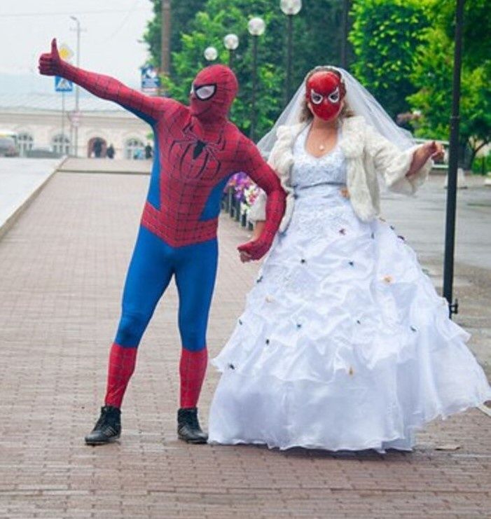 Экстравагантные свадебные образы: как молодожены оставляют свои следы в памяти