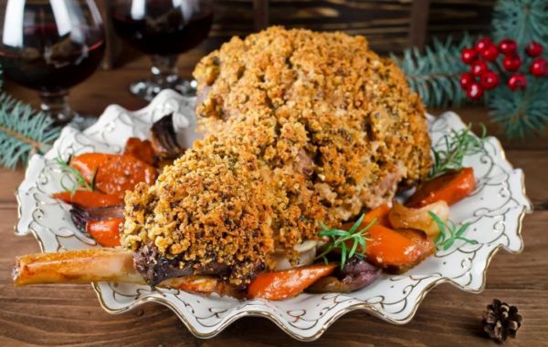 Нежный аромат баранины: как приготовить баранью ногу в горчично-хлебной корочке