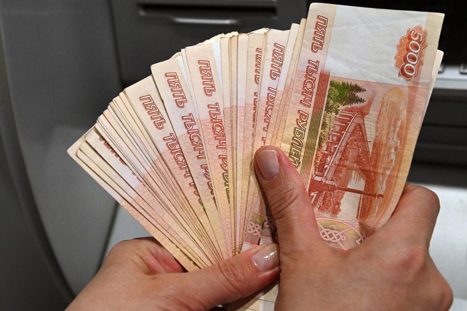 Как мошенники обманули пенсионеров на миллионы: страшная история