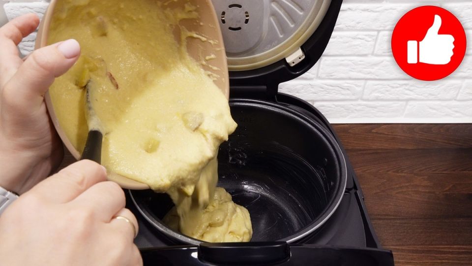 Необычный манник с нектаринами: новый взгляд на выпечку в мультиварке