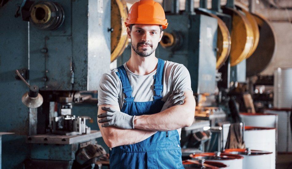 Сверхурочная работа: что стоит за задержками в офисе и почему не каждая минута приносит прибыль