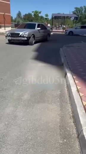          ,     Mercedes-Benz    ,      ...