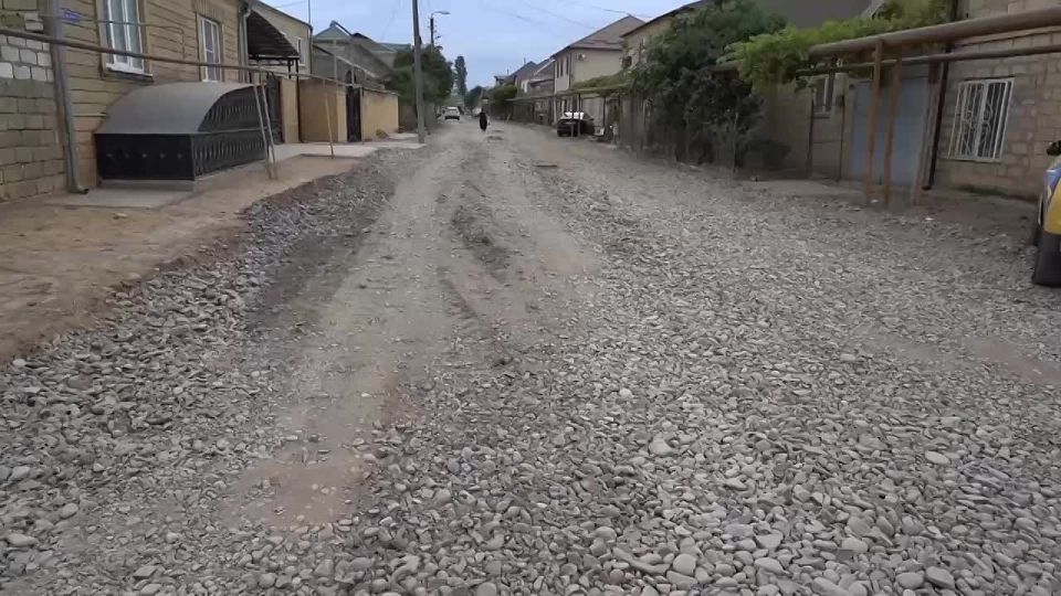  :        