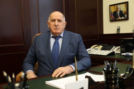 Абдулмуслим Абдулмуслимов поздравил строителей Дагестана с профессиональным праздником