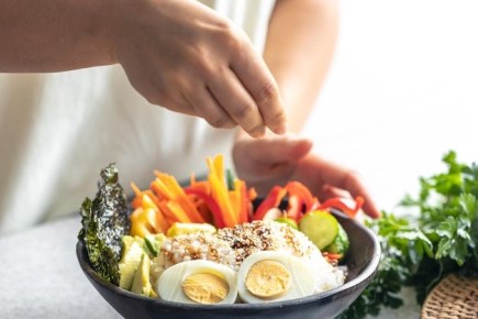 Нежный весенний салат: быстро, вкусно и полезно