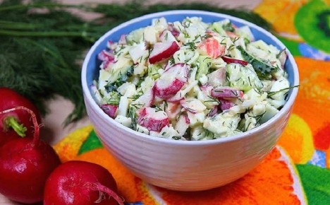 Легкий весенний салат с редисом и крабовыми палочками: свежесть на вашем столе