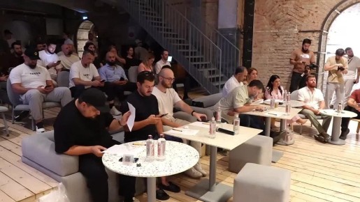  :         VibeHackathon  Tooba