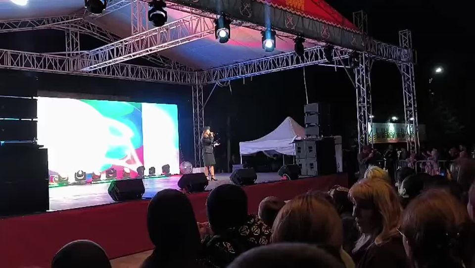  ,      ,    -            